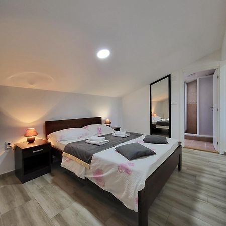 Apartmani Tarsko Jezero Zaovine Exterior foto