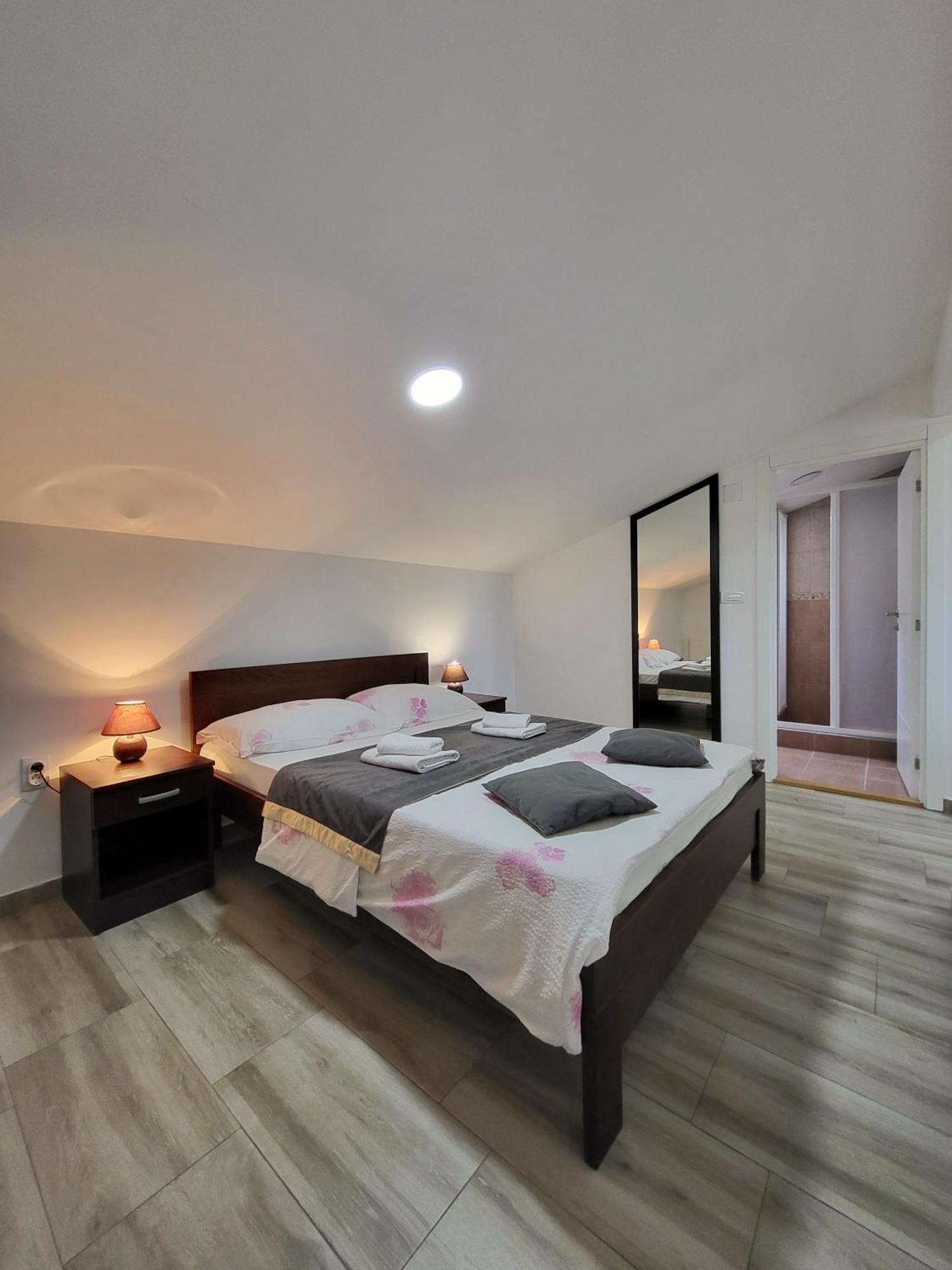 Apartmani Tarsko Jezero Zaovine Exterior foto